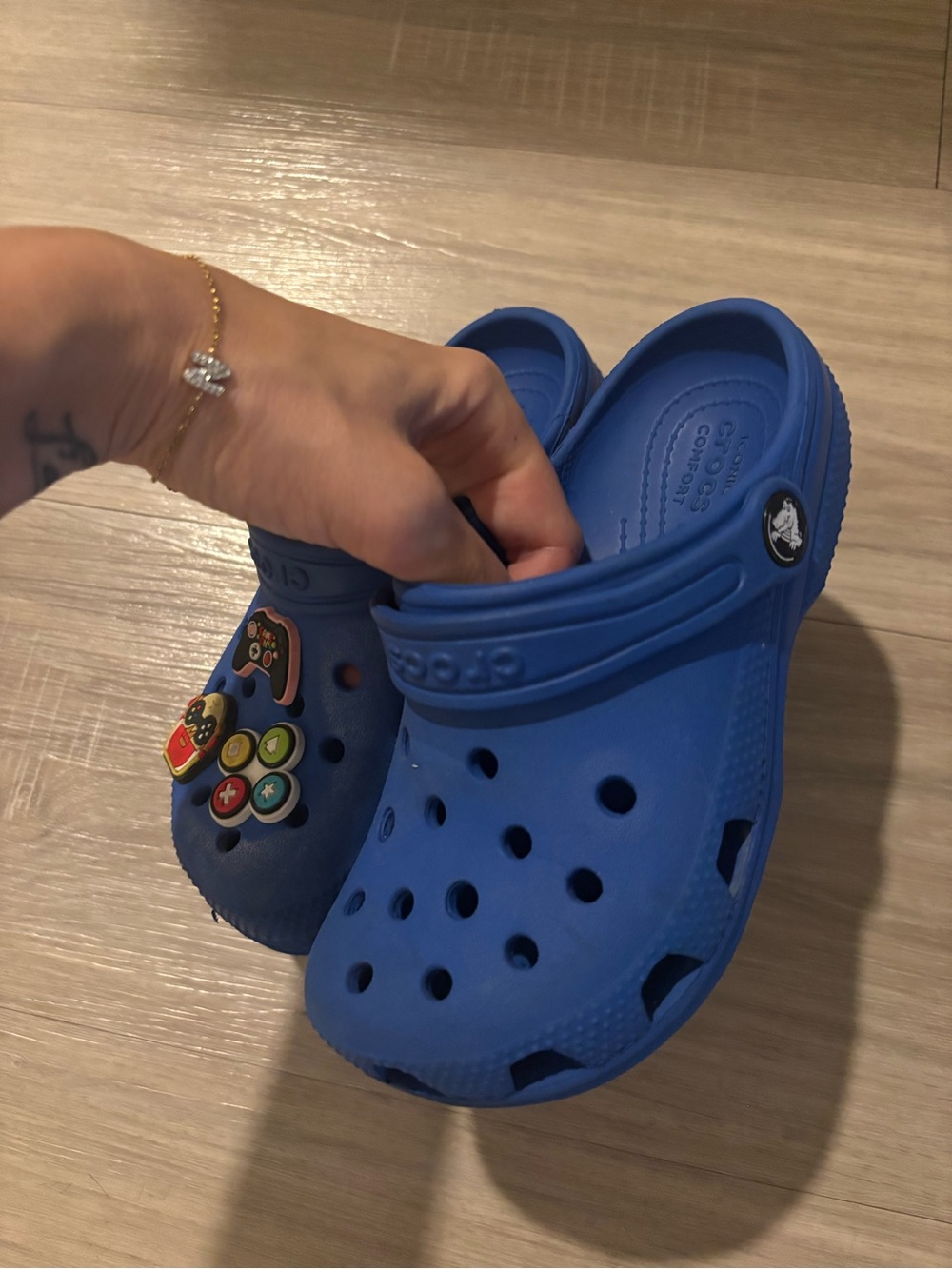 CROCS Kids Classic Clog in Bright Blue with Jibbitz